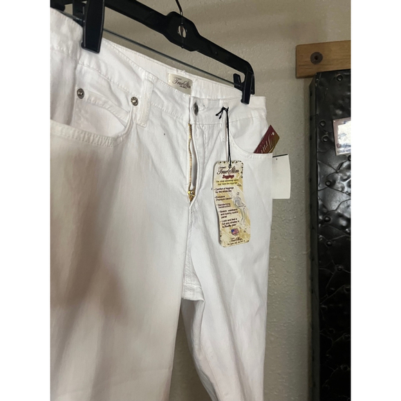 nwt womens size 10 white shorts by true slim zipper fly belted waist pockets - Picture 8 of 8